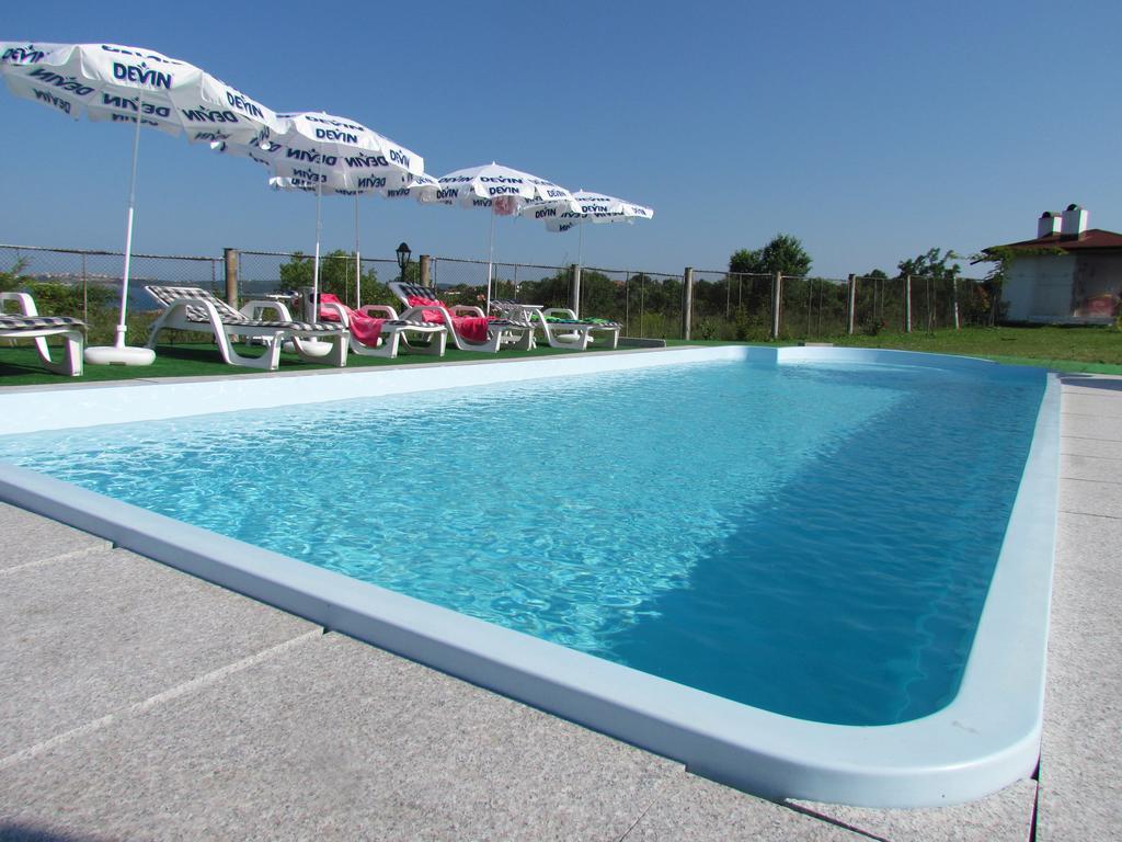 Villas And Bungalows Panorama Chernomorets Exterior foto