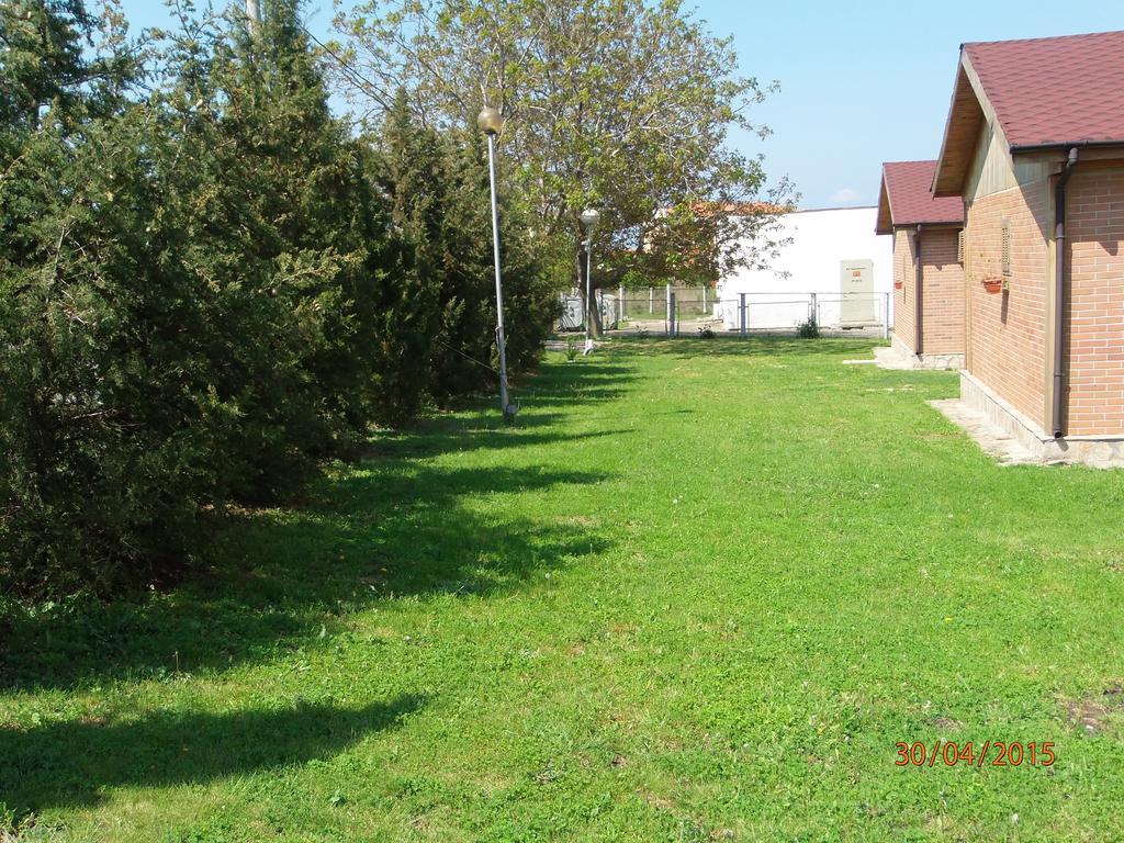 Villas And Bungalows Panorama Chernomorets Exterior foto