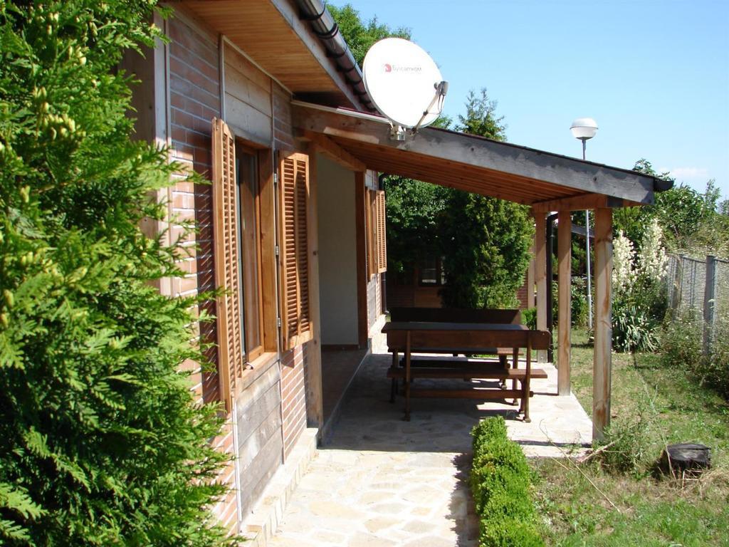 Villas And Bungalows Panorama Chernomorets Exterior foto